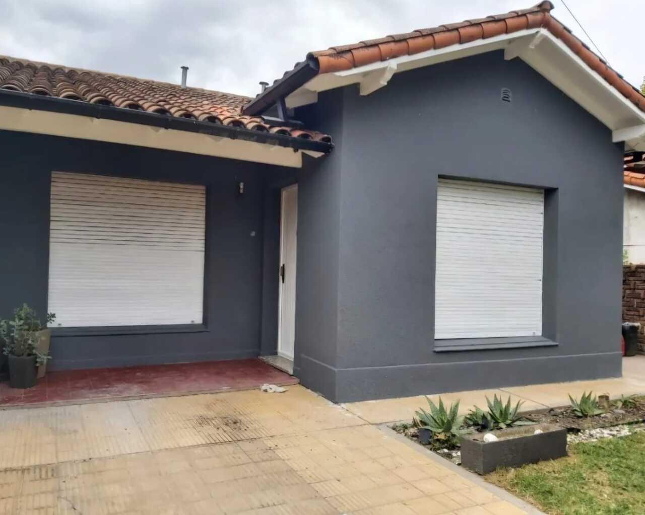 Foto de Casa en venta 4 ambientes con pileta y jardín – Don Torcuato, Tigre, imagen 2