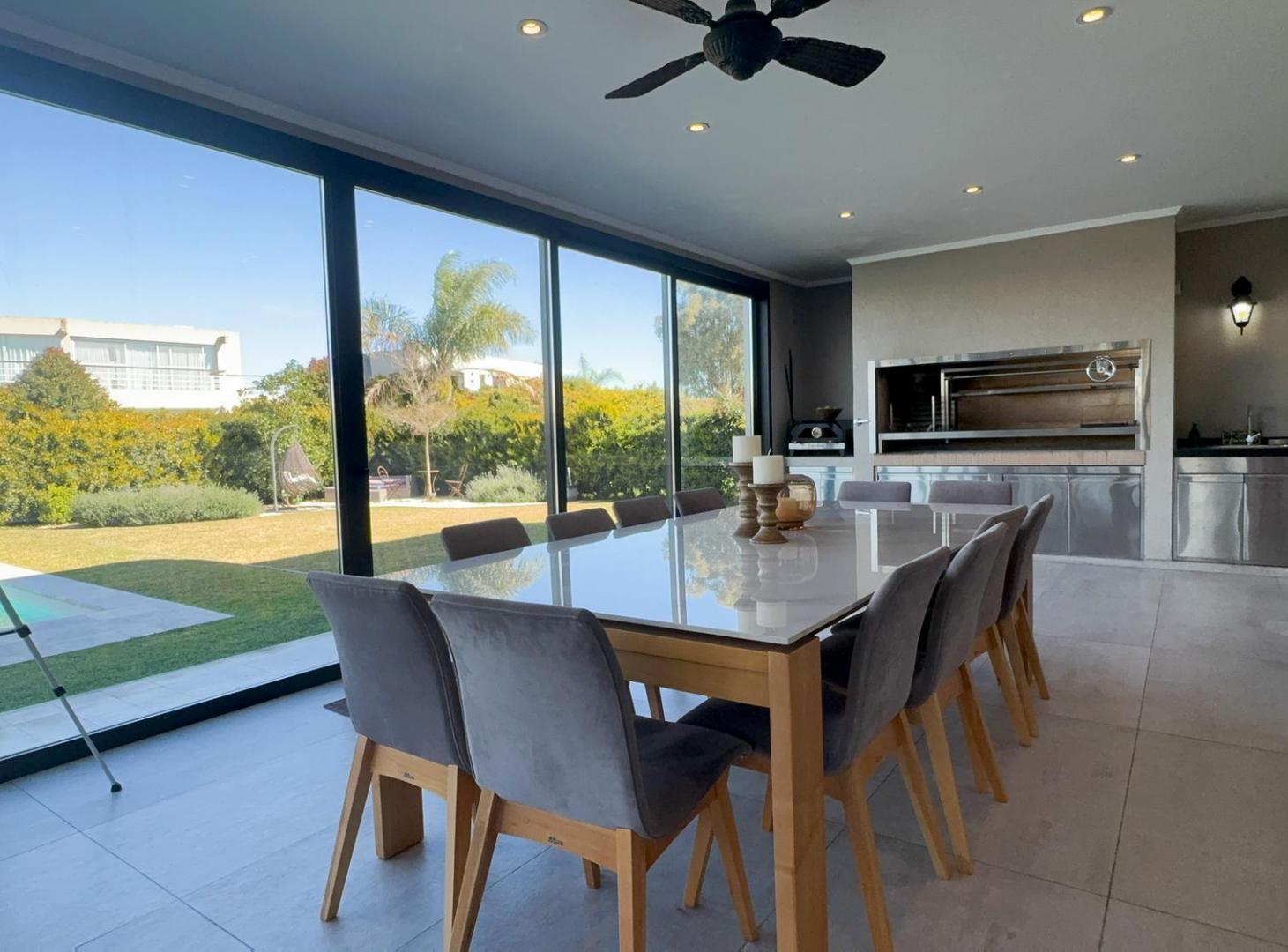 Foto de VENTA CASA 6 AMBIENTES CON PISCINA EN HARAS SANTA MARIA ESCOBAR, imagen 4