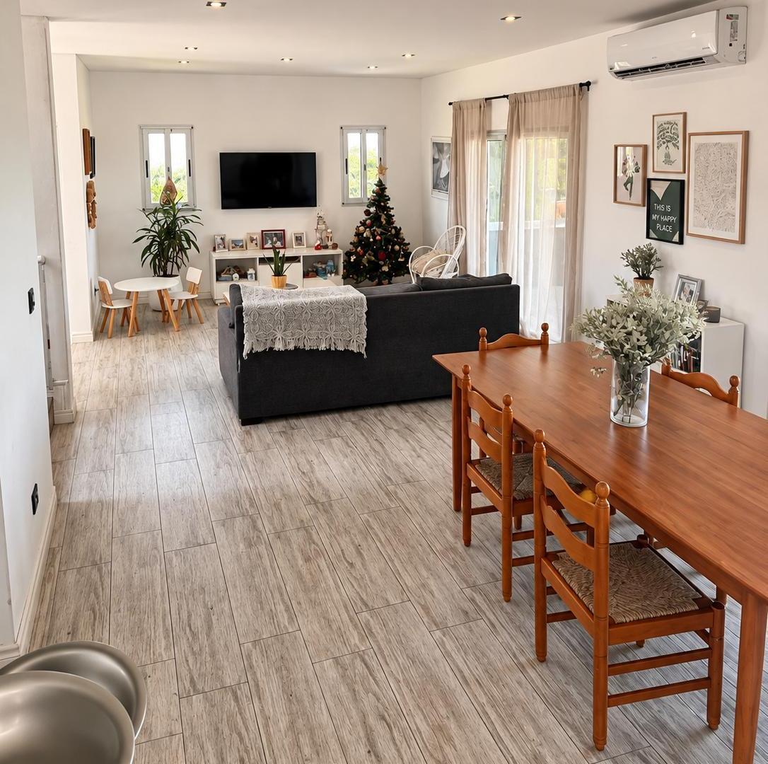 Foto de Venta Casa 4 ambientes, San Sebastián, área 10, imagen 2