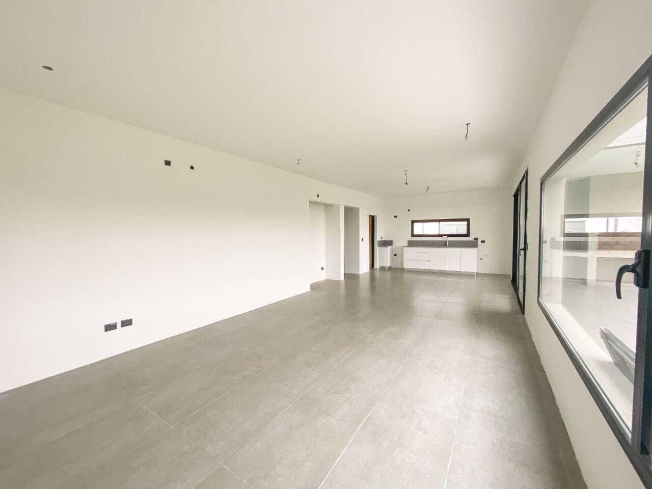 Foto de Venta Casa 4 ambientes, San Sebastián, área 13, imagen 2