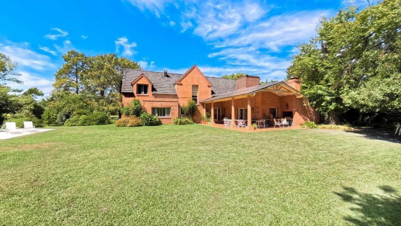 Foto de Casa en Venta 8 Ambientes en Club de Golf Argentino, imagen 1