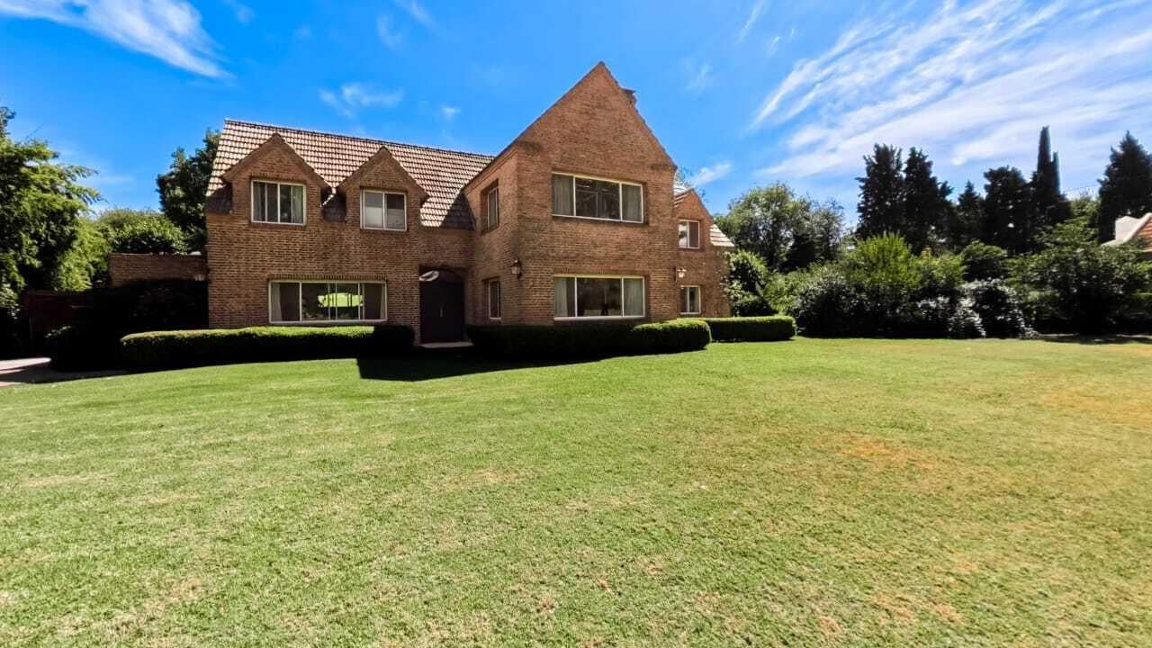 Foto de Casa en Venta 8 Ambientes en Club de Golf Argentino, imagen 2