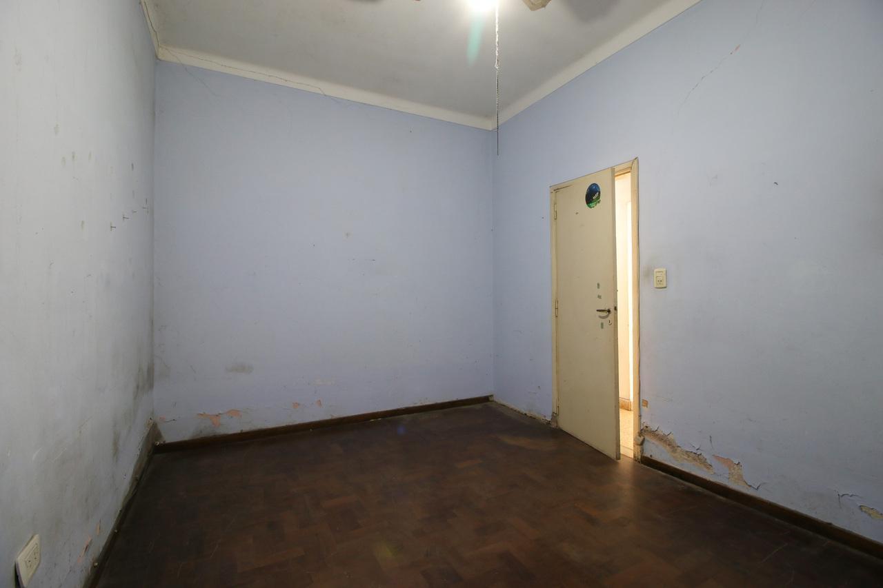 Foto de Venta Casa 3 ambientes c/ cochera- Ituzaingo-ACEPTA PERMUTA- APTO, imagen 5