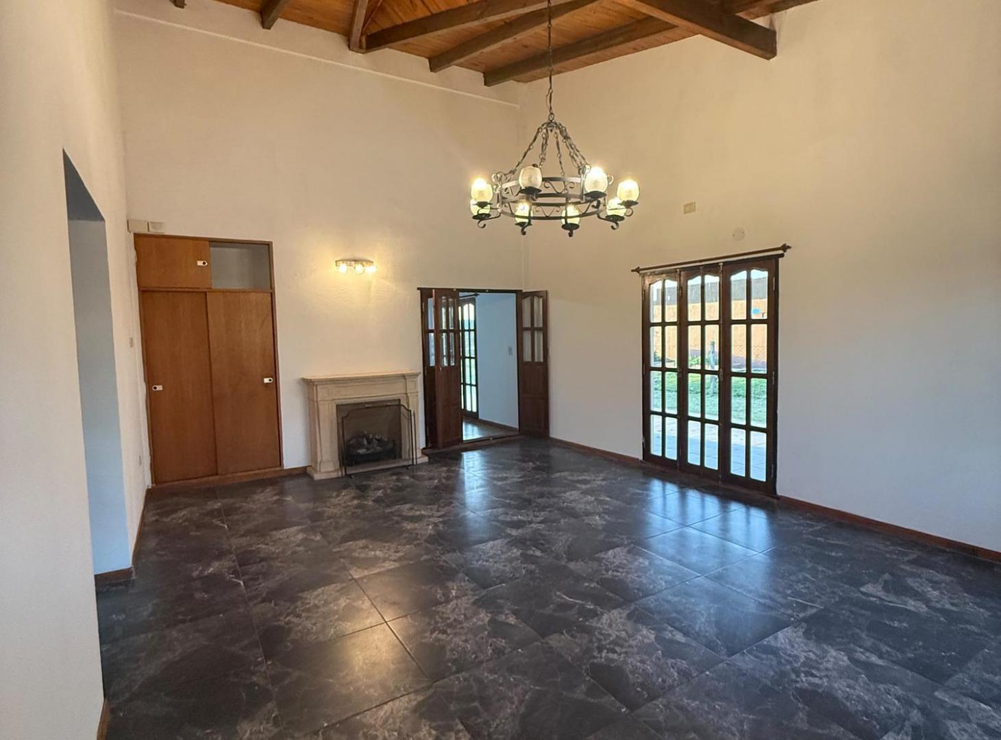 Foto de Alquiler Casa 4 ambientes, San Sebastián, área 1, imagen 2