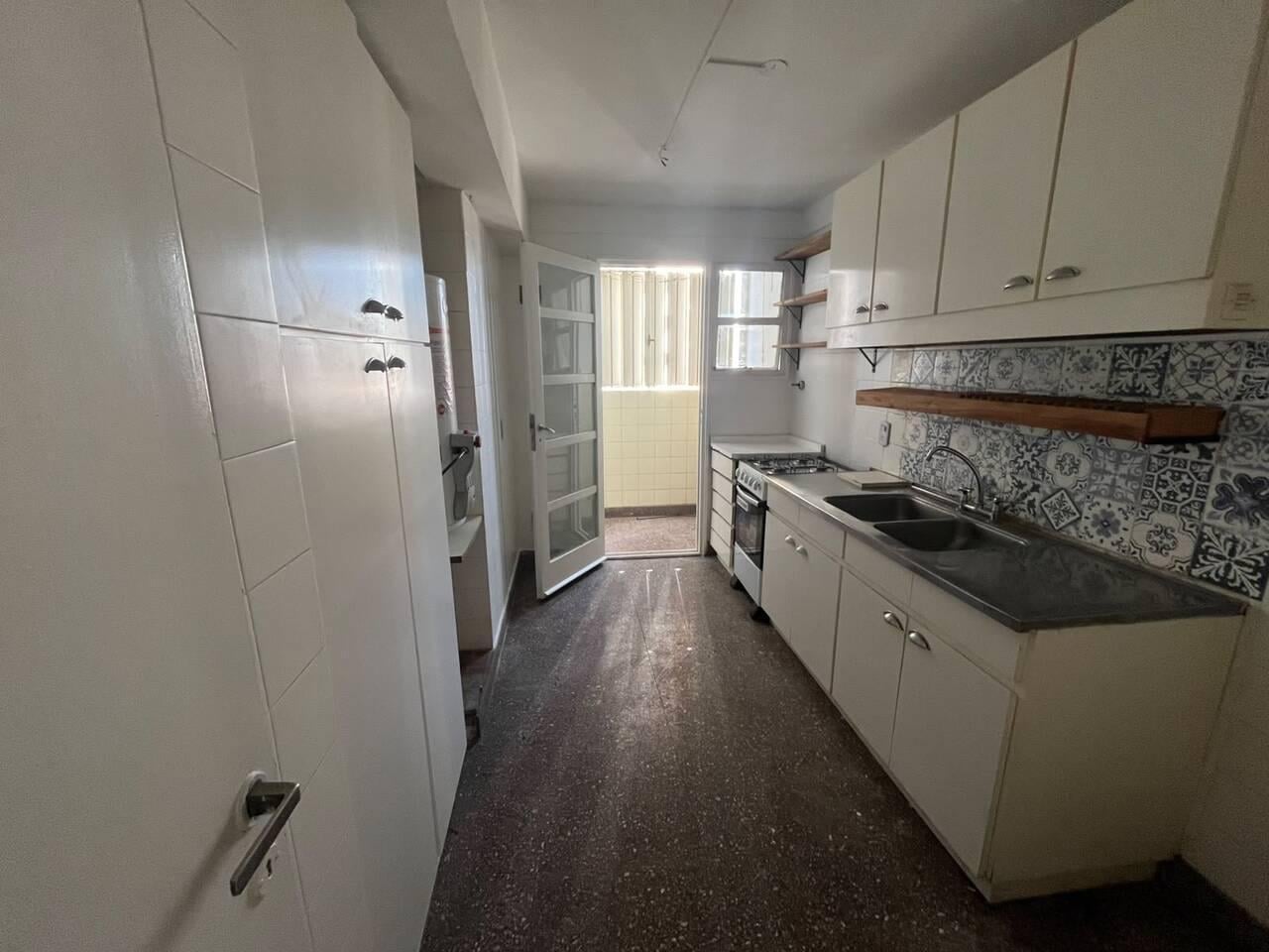 Foto de Departamento Alquiler 4 Ambientes con balcón y cochera Belgrano, imagen 3