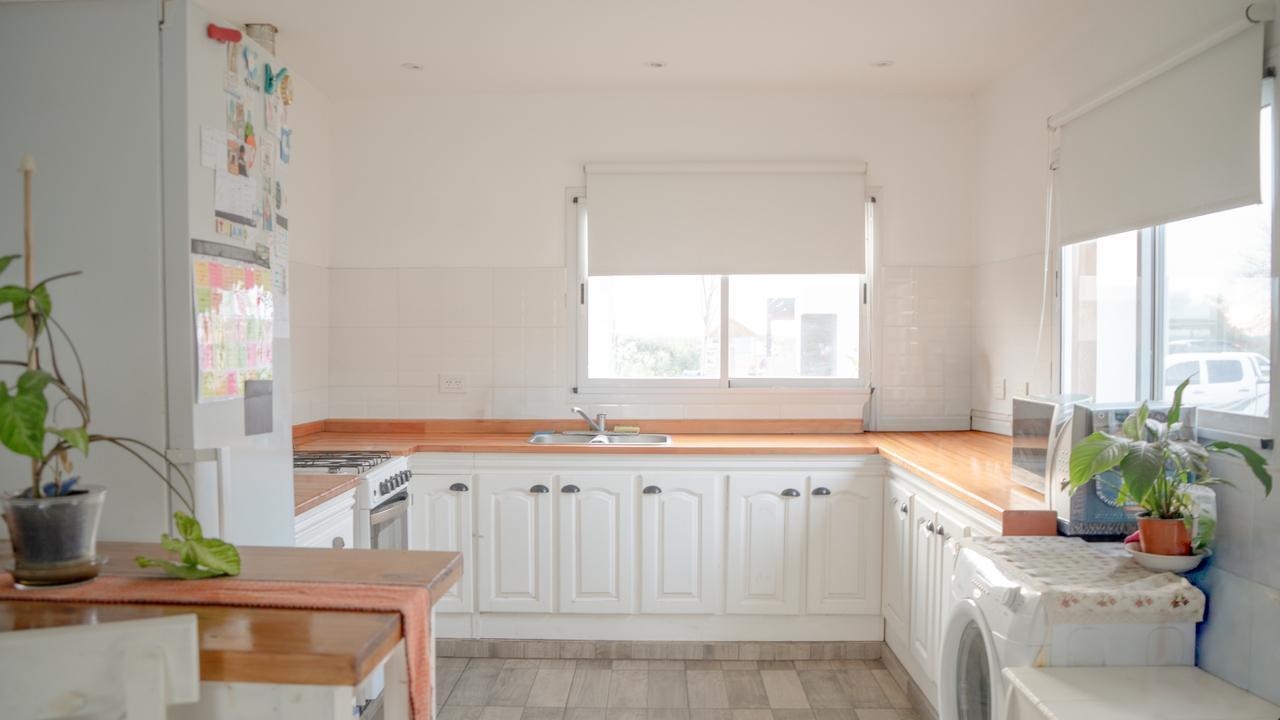 Foto de Alquiler Casa 5 ambientes, San Sebastián, área 13, imagen 4