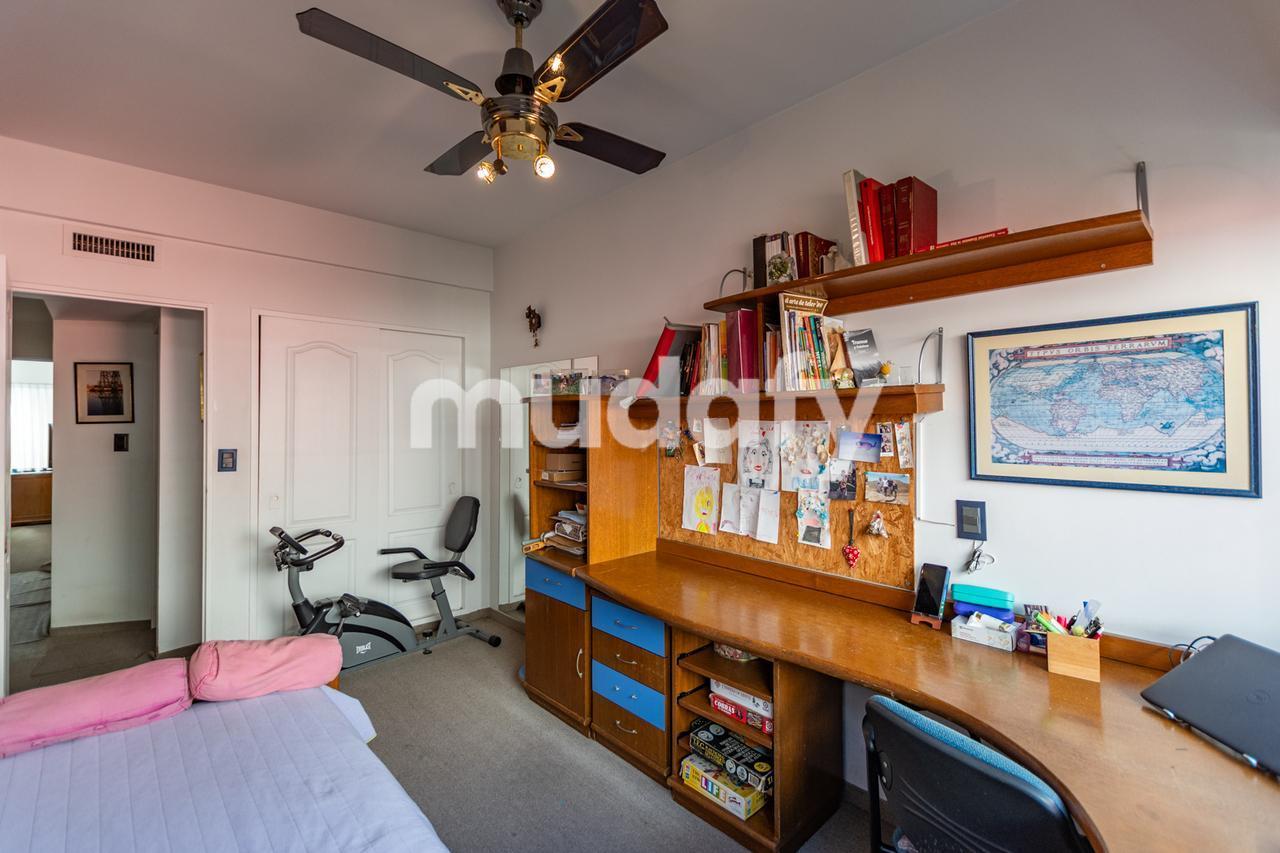 Foto de Venta Casa lote propio - Cinco ambientes y cochera - Flores ARANGUREN, imagen 5