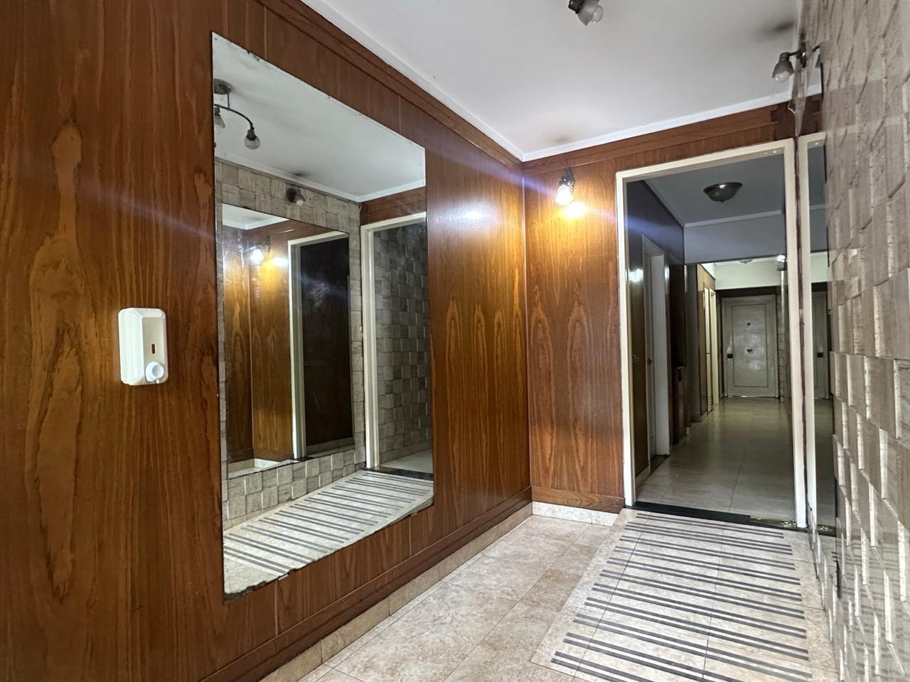 Foto de VENTA Departamento dos ambientes con patio. A la calle. Almagro. Díaz, imagen 3