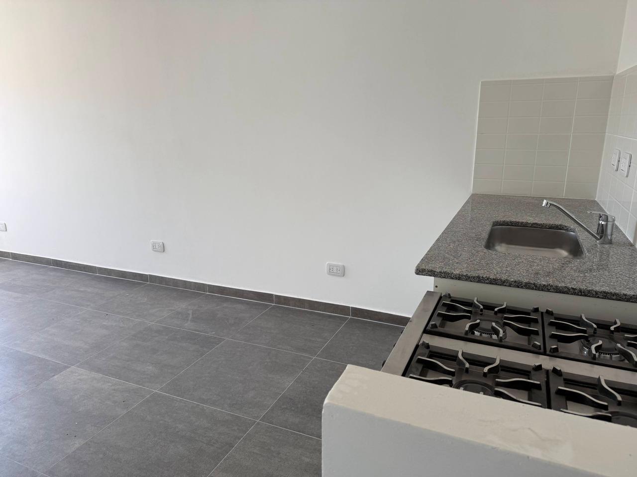 Foto de VENTA DEPARTAMENTO 2 AMBIENTES A ESTRENAR EN CASTELAR NORTE, imagen 5