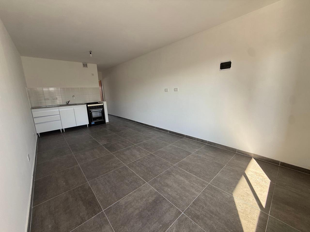 Foto de VENTA DEPARTAMENTO 2 AMBIENTES A ESTRENAR EN CASTELAR NORTE, imagen 3