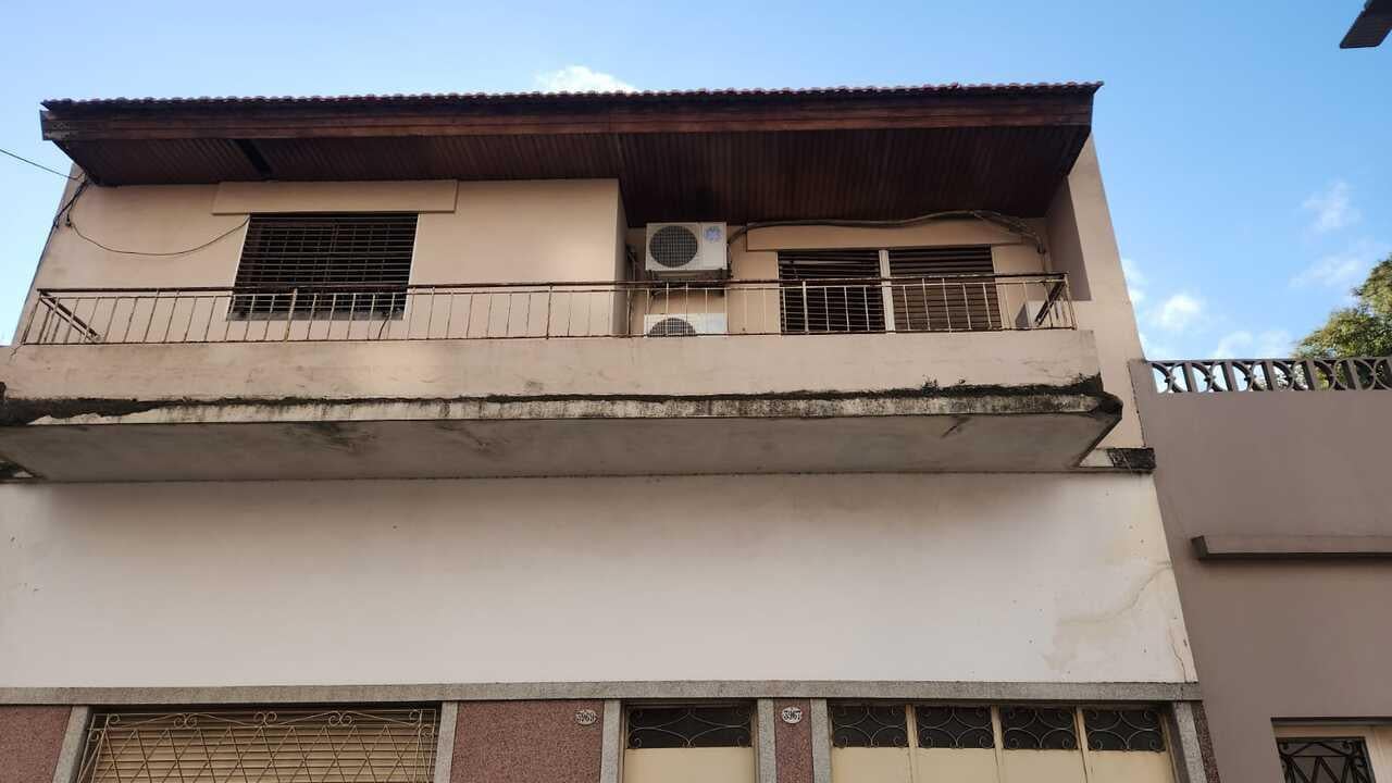 Foto de Importante Casa de 2 Plantas a Reciclar SAAVEDRA, imagen 2