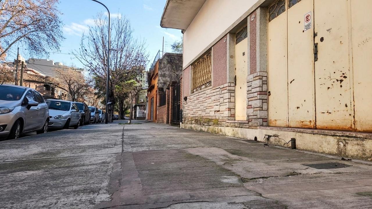 Foto de Importante Casa de 2 Plantas a Reciclar SAAVEDRA, imagen 1