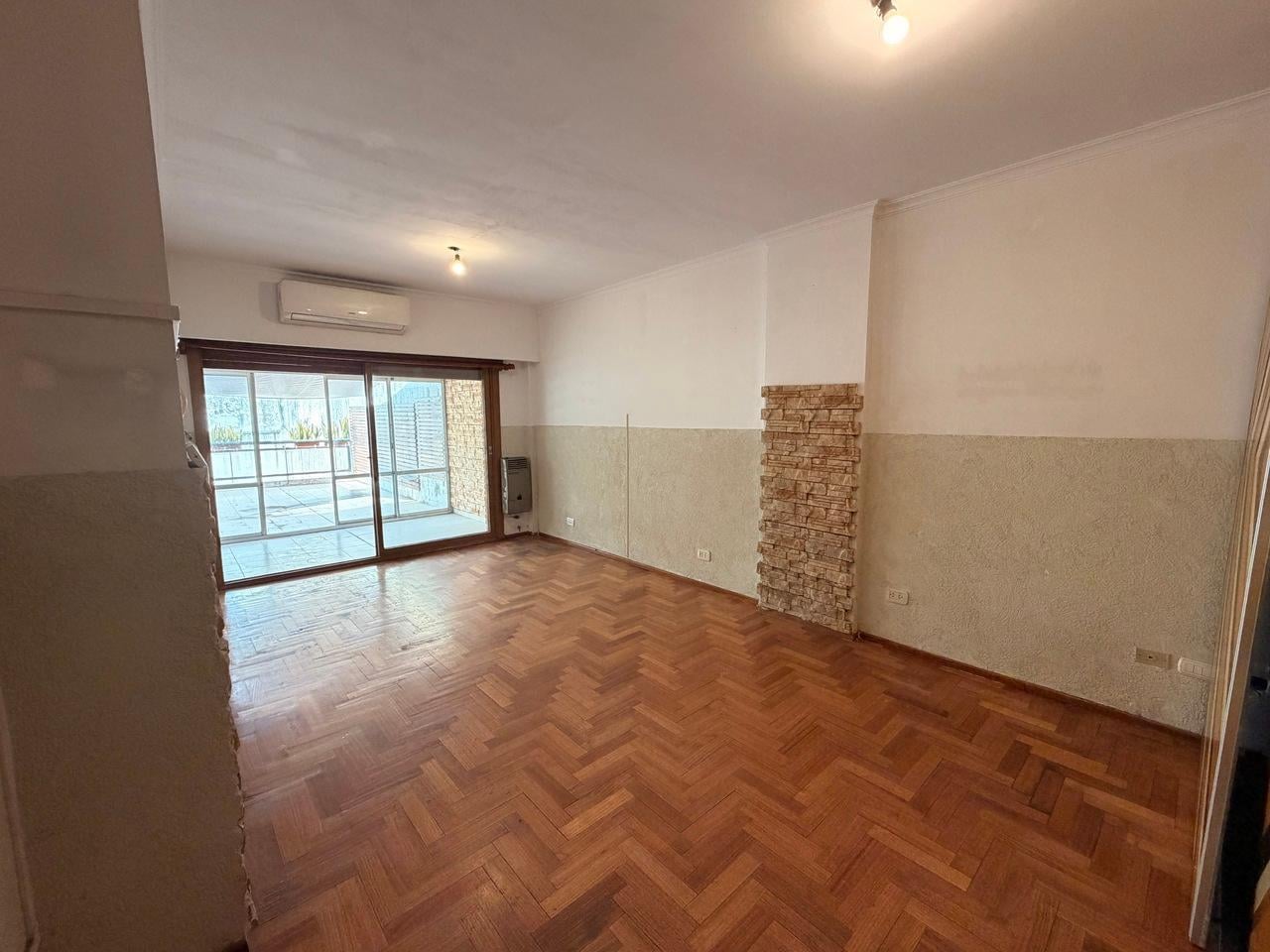 Foto de VENTA DEPARTAMENTO MONOAMBIENTE CON COCHERA Y TERRAZA EN ALMAGRO, imagen 4