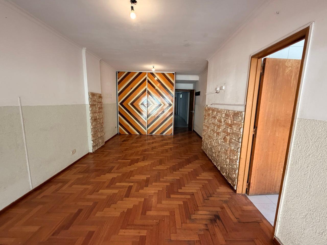 Foto de VENTA DEPARTAMENTO MONOAMBIENTE CON COCHERA Y TERRAZA EN ALMAGRO, imagen 3