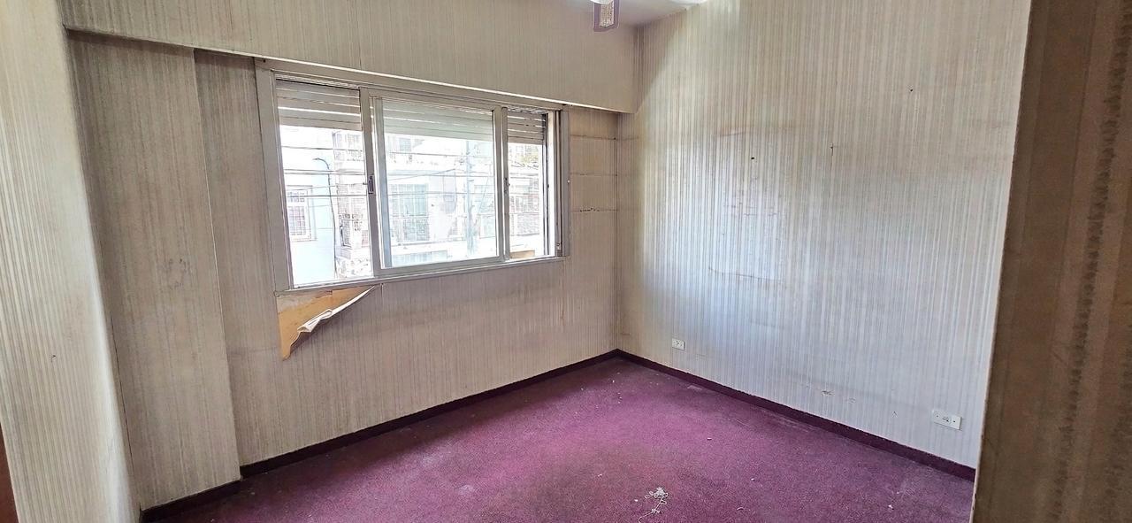 Foto de VENTA DEPARTAMENTO DOS AMBIENTES ALMAGRO CON TERRAZA- PATIO Y BALCON, imagen 2