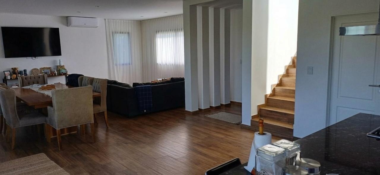Foto de Venta Casa 5 ambientes, San Sebastián, área 7, imagen 4