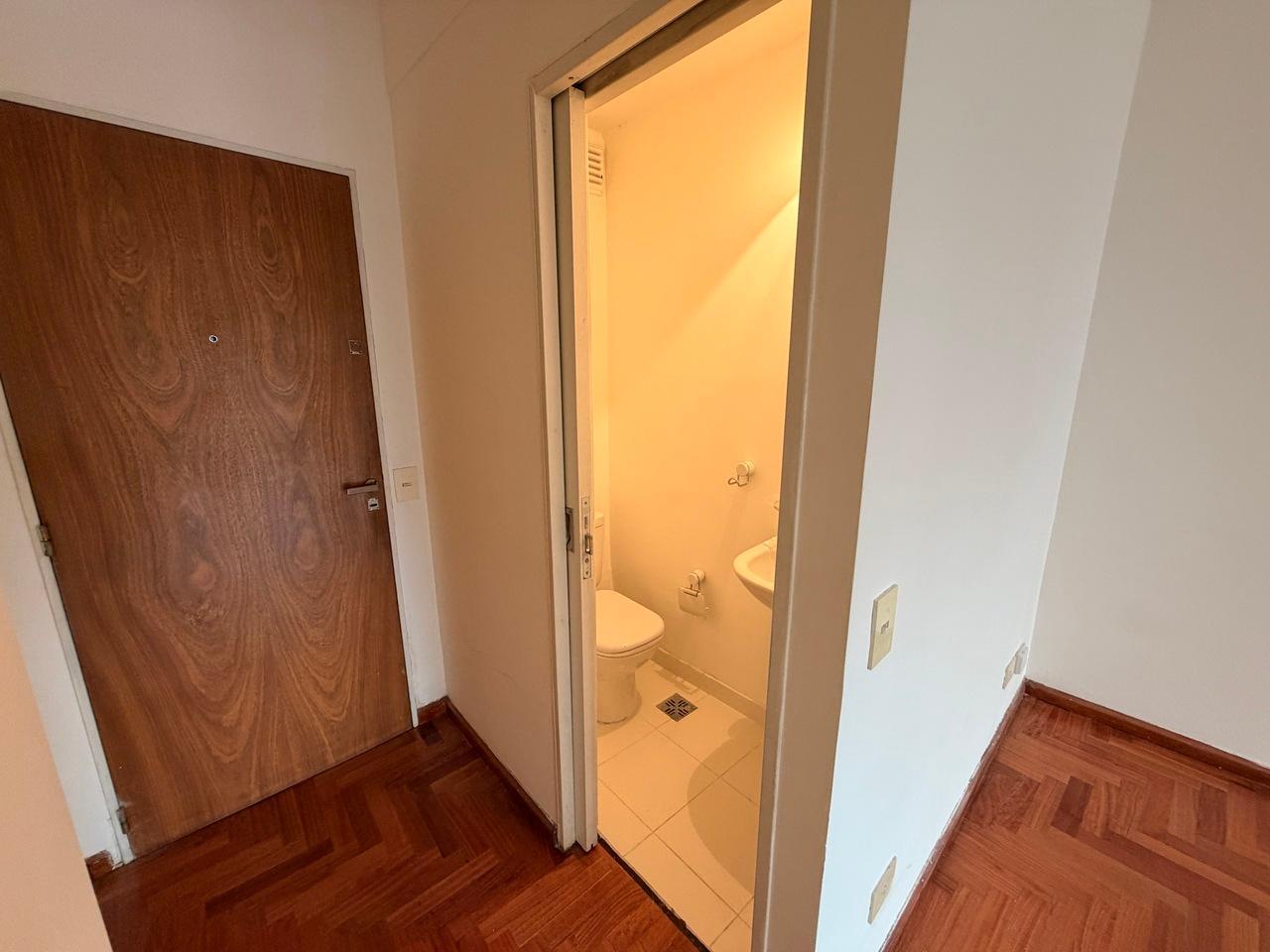Foto de ALQUILER DEPARTAMENTO DE 3 AMBIENTES CON COCHERA EN BELGRANO, imagen 2