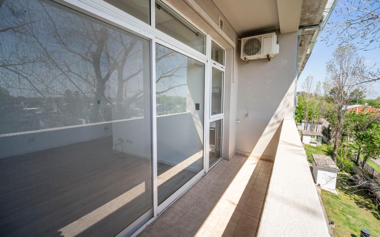 Foto de Venta Departamento 2 ambientes en Complejo La Mora con cochera, pileta, imagen 5