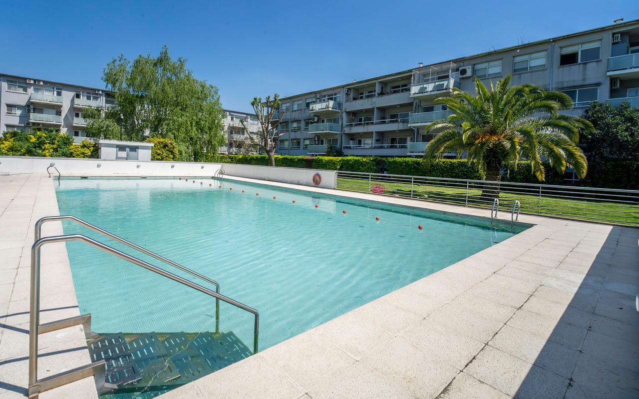 Foto de Venta Departamento 2 ambientes en Complejo La Mora con cochera, pileta, imagen 1
