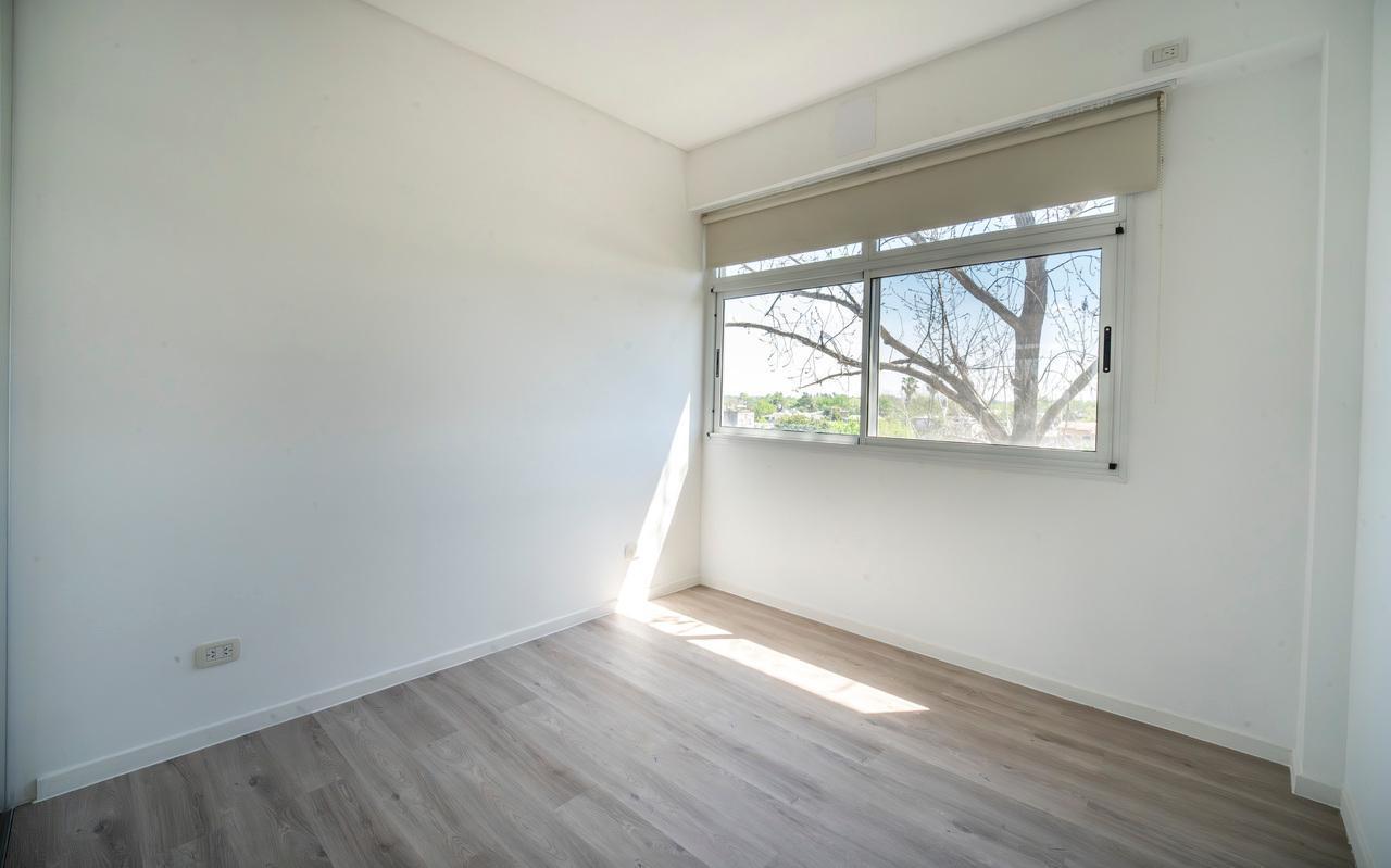 Foto de Venta Departamento 2 ambientes en Complejo La Mora con cochera, pileta, imagen 4
