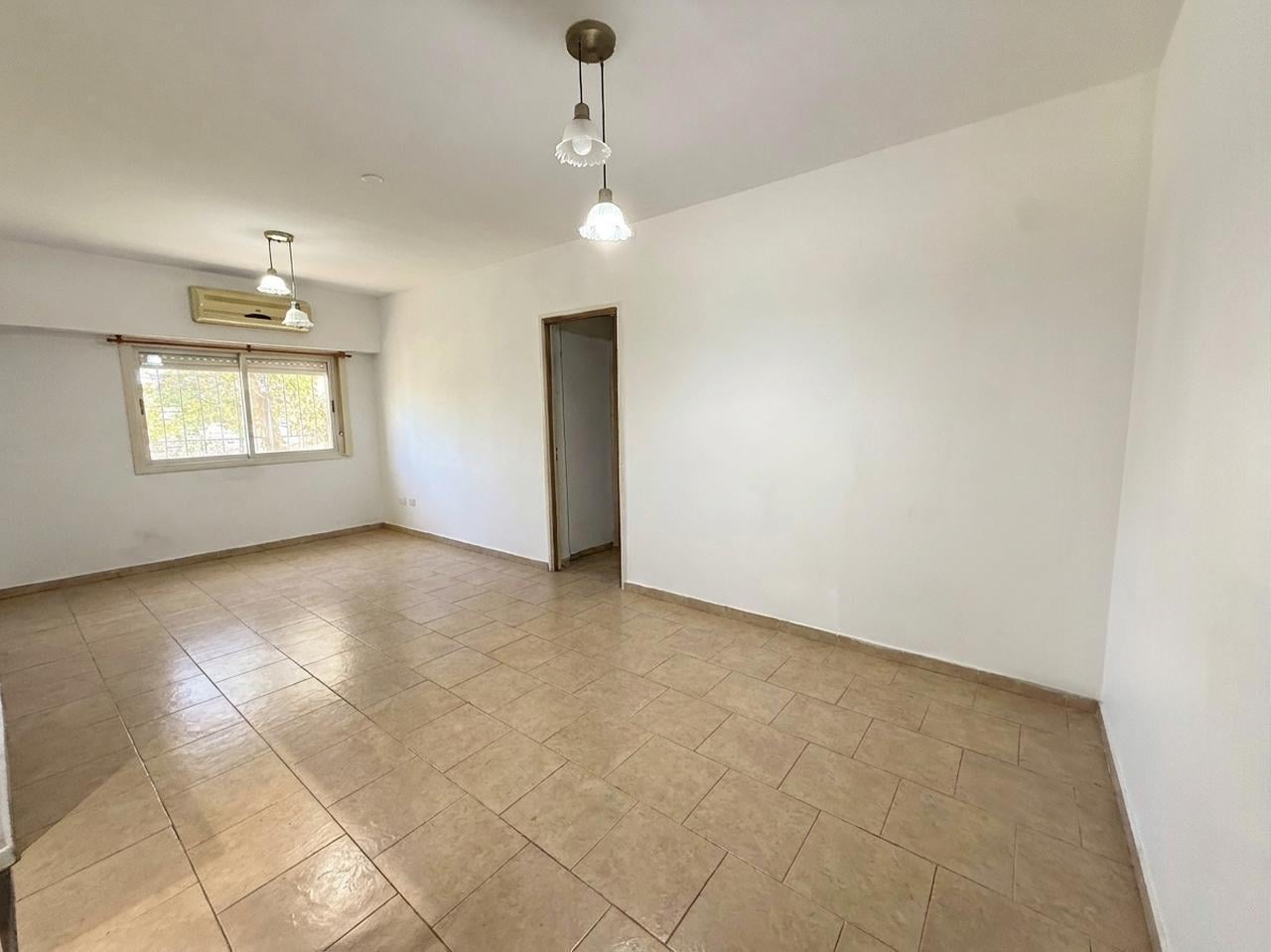 Foto de VENTA DEPARTAMENTO TIPO PH 2 AMBIENTES EN PLANTA BAJA - WILDE, imagen 4