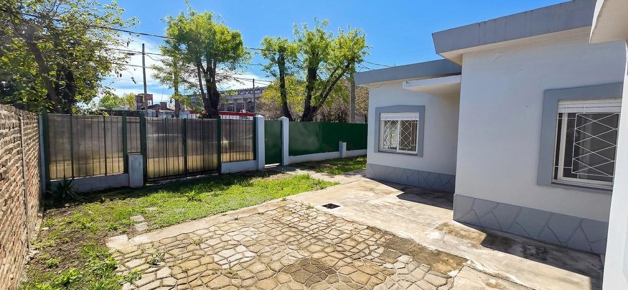 Foto de VENTA PH TRES AMBIENTES Y DEPENDENCIA CON JARDIN COCHERA PATIO Y, imagen 3