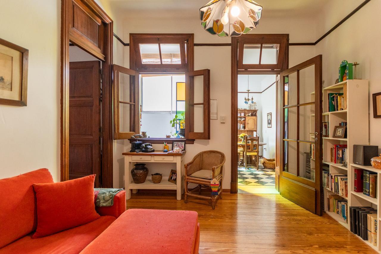 Foto de VENTA Departamento tres ambientes, primer piso por escalera. Almagro, imagen 1