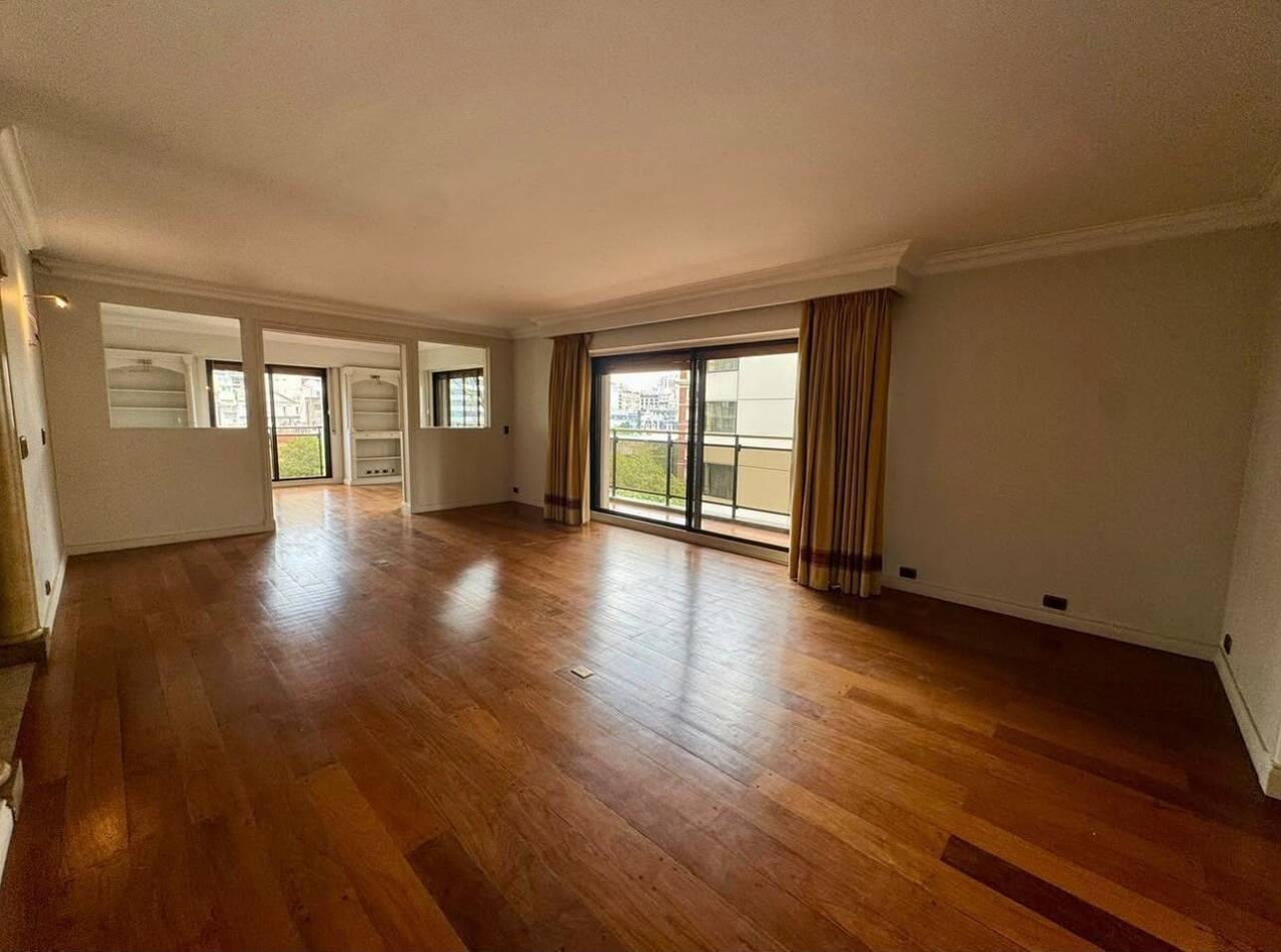 Foto de Departamento de 5 ambientes con balcón y cochera en Retiro, imagen 3