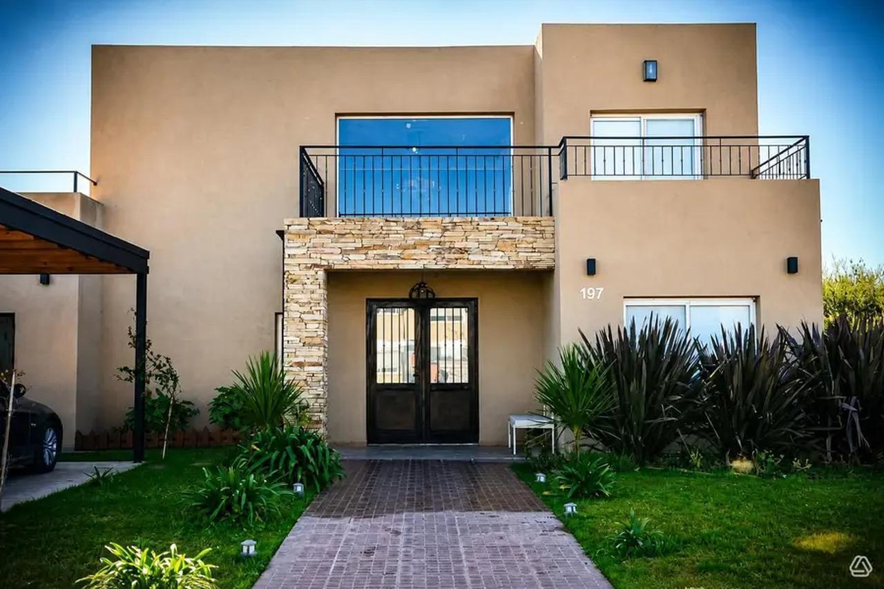Foto de Venta Casa 6 ambientes, San Sebastián, área 5 laguna, imagen 3