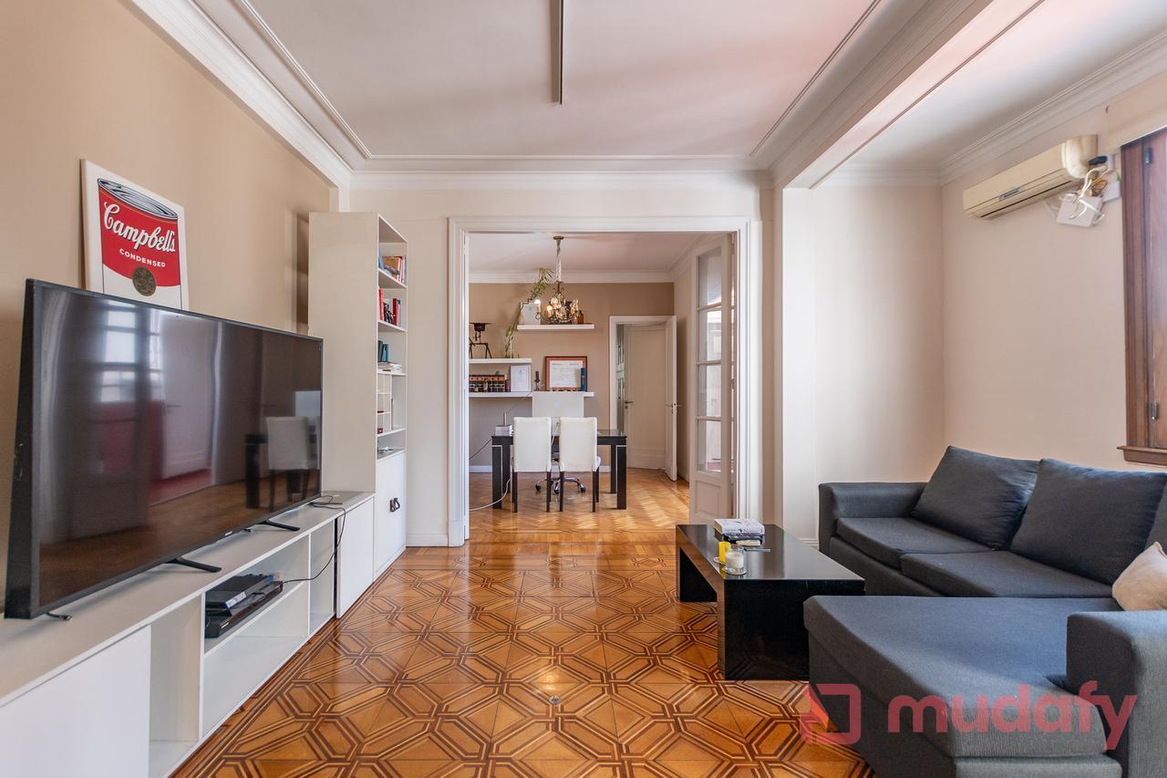 Foto de Semipiso tres ambientes en Barrio Norte Quinto piso, cochera, imagen 1