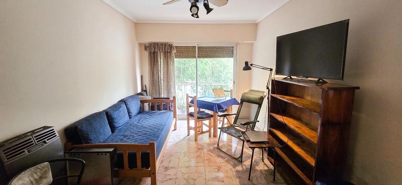 Foto de VENTA DEPARTAMENTO DOS AMBIENTES CON BALCON -MONTE CASTRO, imagen 2