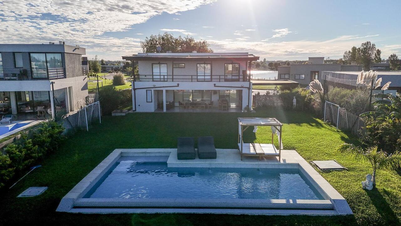 Foto de Venta Casa 5 ambientes, San Sebastián, área 6 laguna, imagen 1