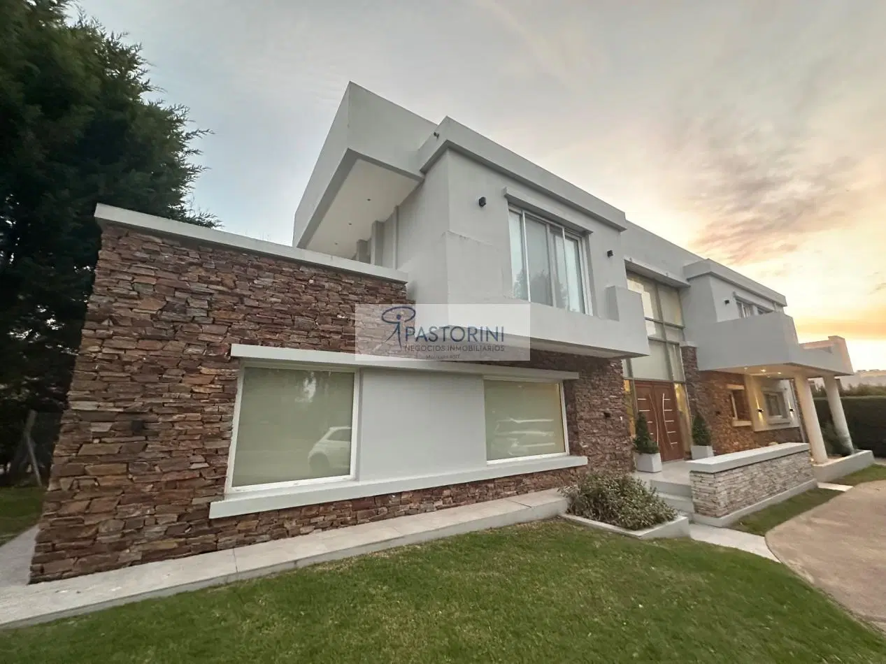 Importante CASA en ARENAS del SUR 3