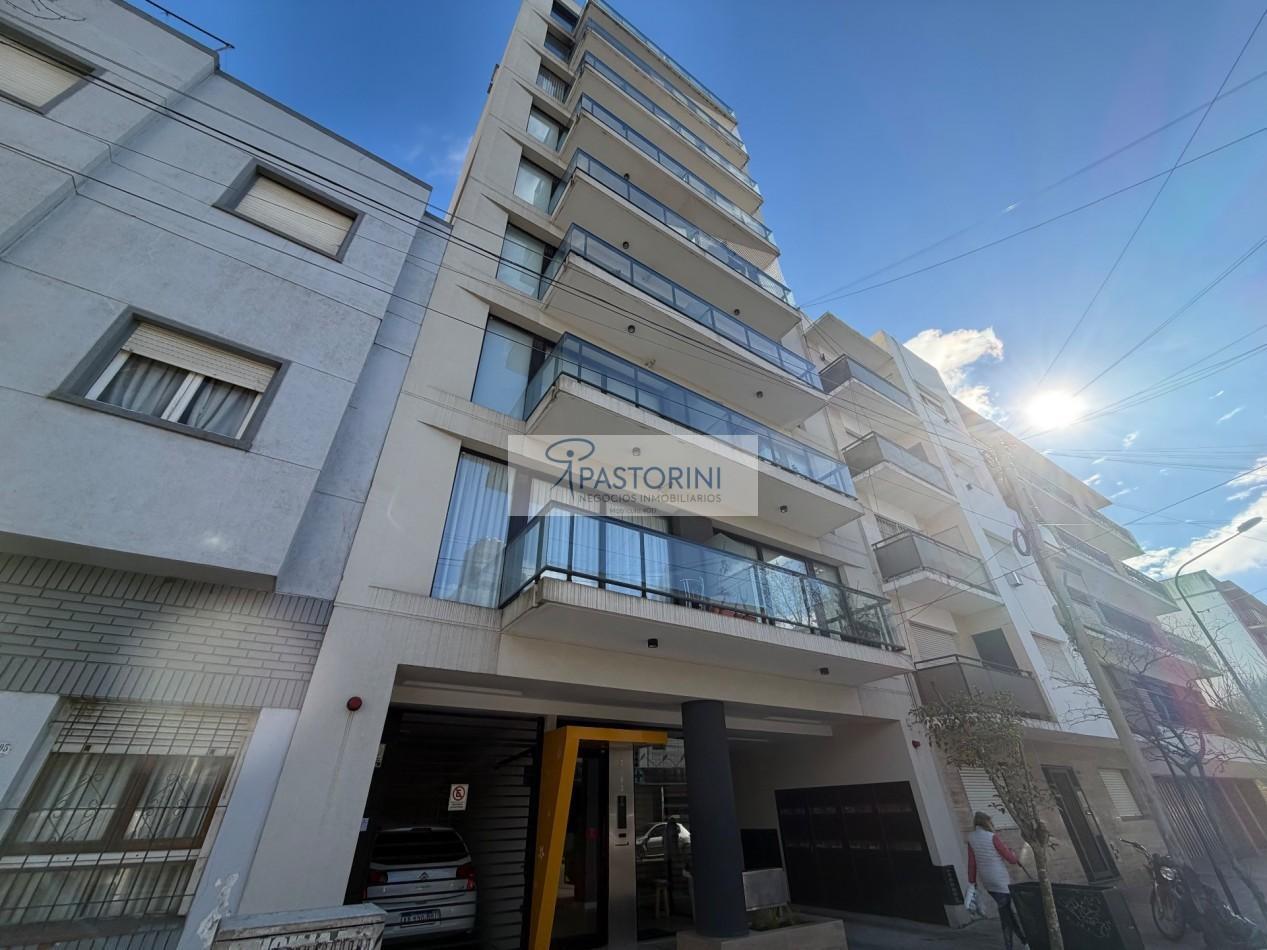 Foto de Vendemos completo depto en Plaza Mitre, imagen 1