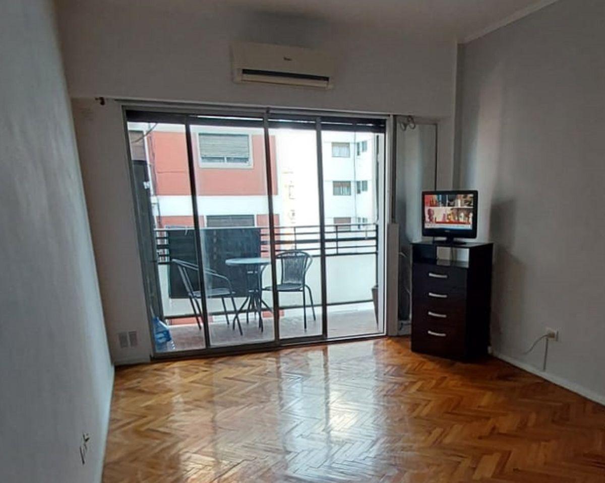 2 Amb con balcón + apto crédito en Av. Mitre | Ideal primera vivienda o inversión
