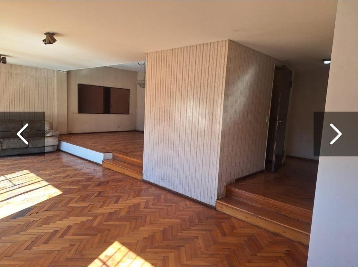 Foto de Alquiler Piso alto 5 amb. con 4 dormitorios -Cochera-Flores con opción, imagen 2