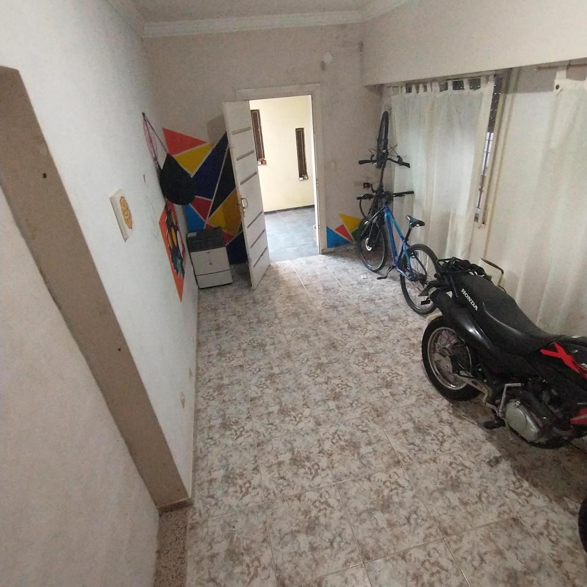 Casa Berazategui, exelente Ubicacion a 5 Cuadras de La Estacion, con Planos. 5