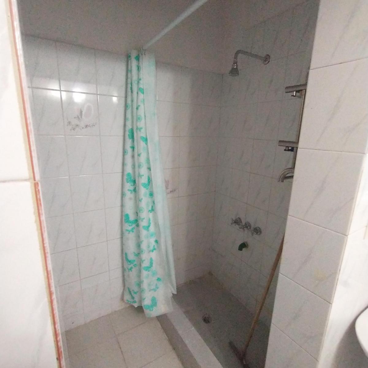 Casa Berazategui, exelente Ubicacion a 5 Cuadras de La Estacion, con Planos. 1