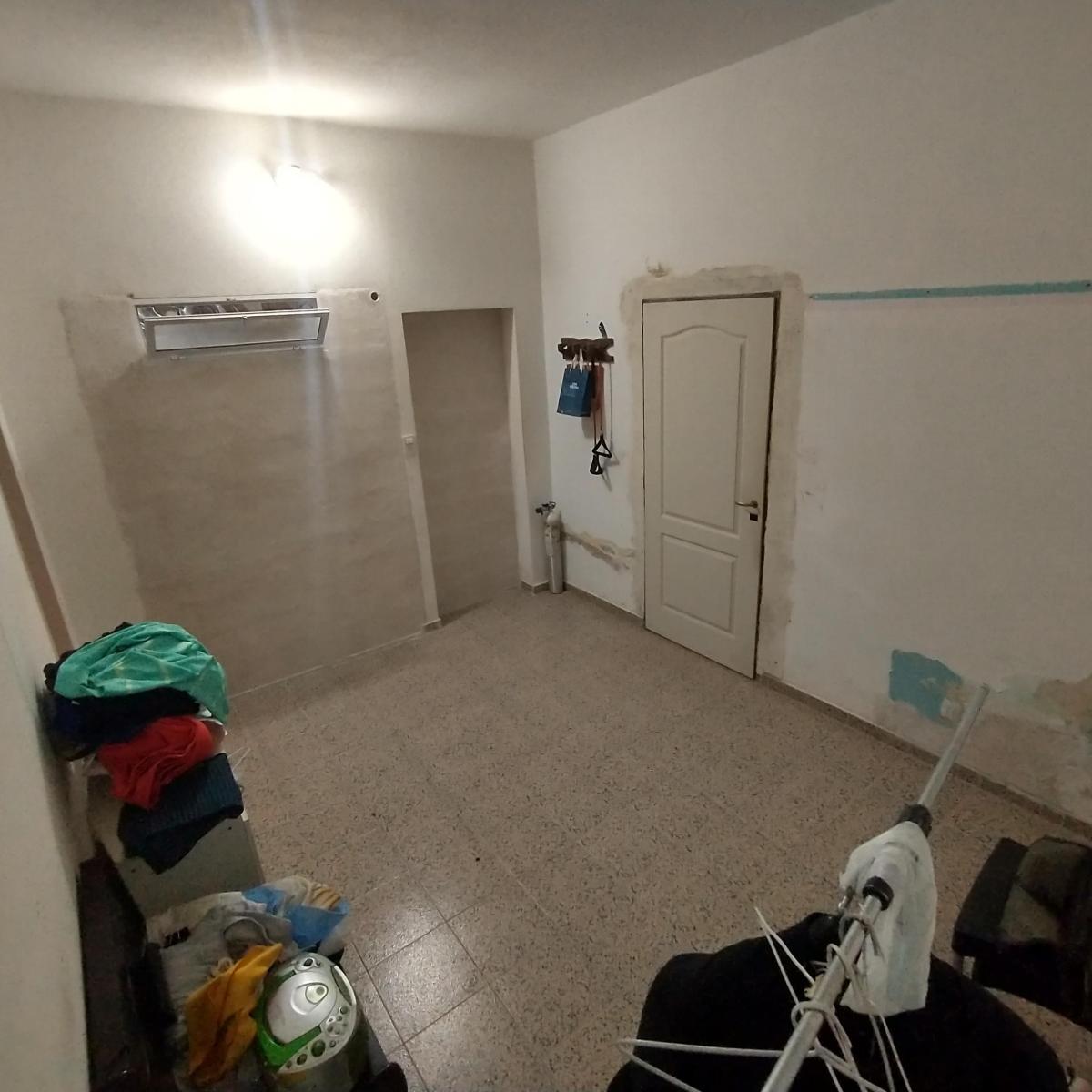 Casa Berazategui, exelente Ubicacion a 5 Cuadras de La Estacion, con Planos. 2