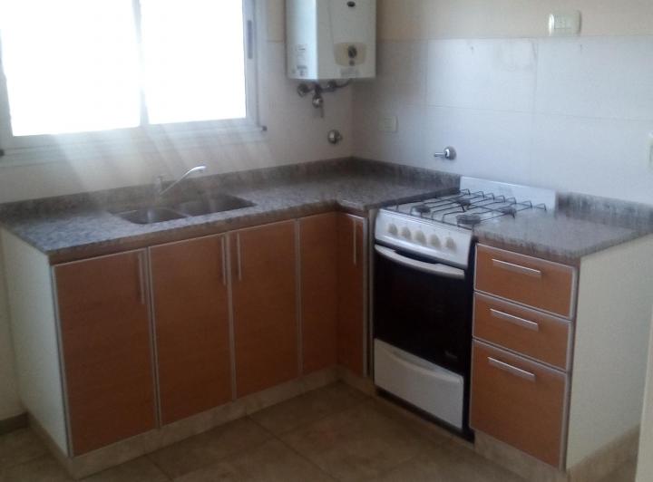 MUNRO , DEPARTAMENTO 2 AMBIENTES C/COCHERA 2