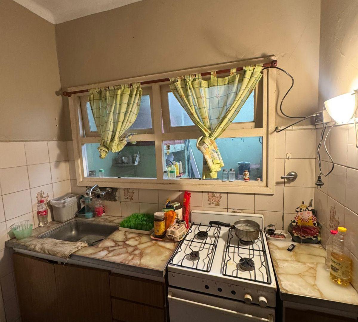 Foto de CHALET DE 4 AMBIENTES - OLAZABAL Y MAIPU - BARRIO POMPEYA, imagen 4
