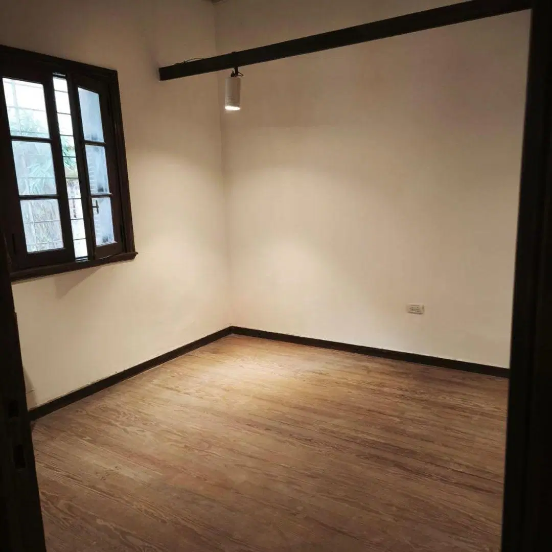CHALET DE 4 AMBIENTES APTO PROFESIONAL - PLAZA MITRE 3
