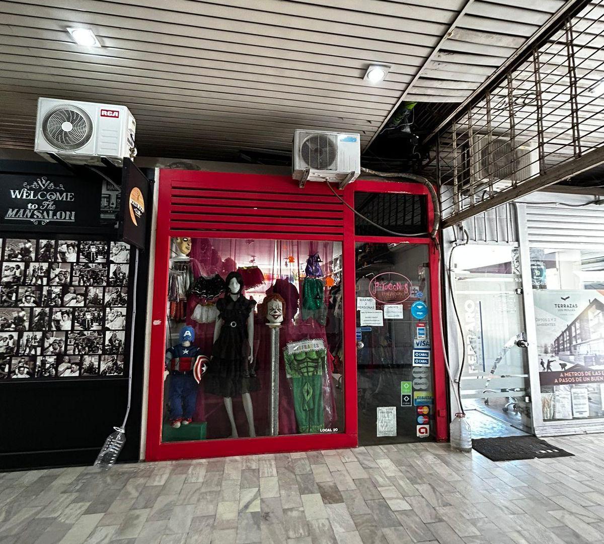 Foto de LOCAL EN GALERIA VISION C/ VIDRIERA SOBRE COLOMBRES, imagen 3