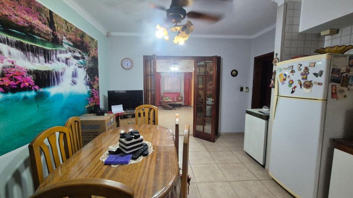 Foto de VENTA 3 AMBIENTES CON COCHERA Y PATIO, imagen 4