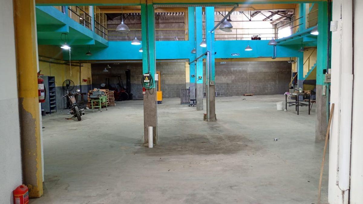 Foto de VENTA DE GALPON 700M2, imagen 4