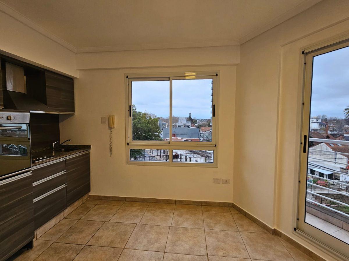 Foto de 2 Ambientes Alquiler - Lomas/ Depto Apto Profesional, imagen 1