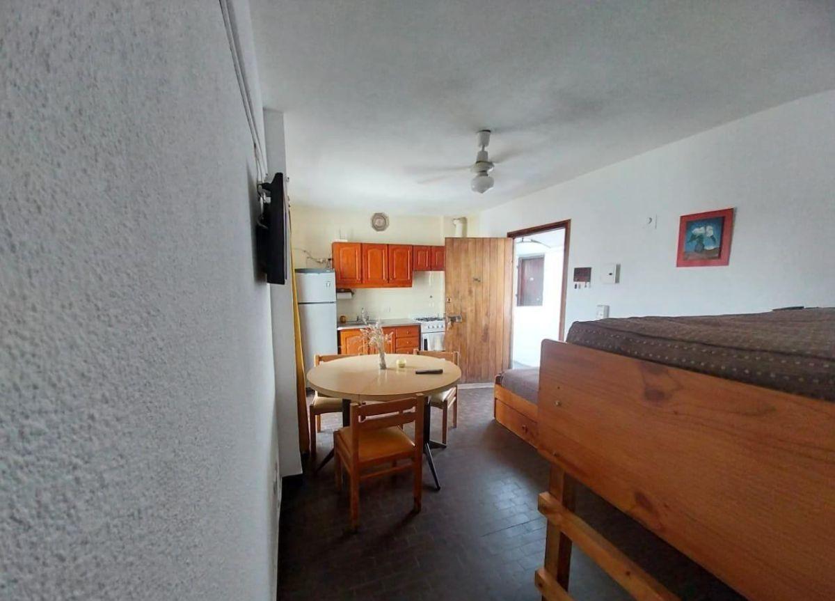 Foto de DEPARTAMENTO 2 AMBIENTES – VILLA GESELL CENTRO, imagen 2
