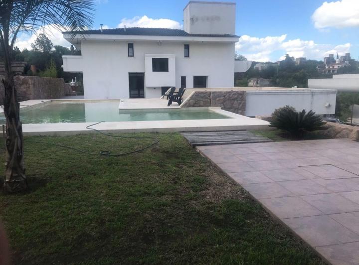 LUJOSAS CASAS EN ALQUILER TEMPORARIO - VILLA CARLOS PAZ - VILLA DEL LAGO 3