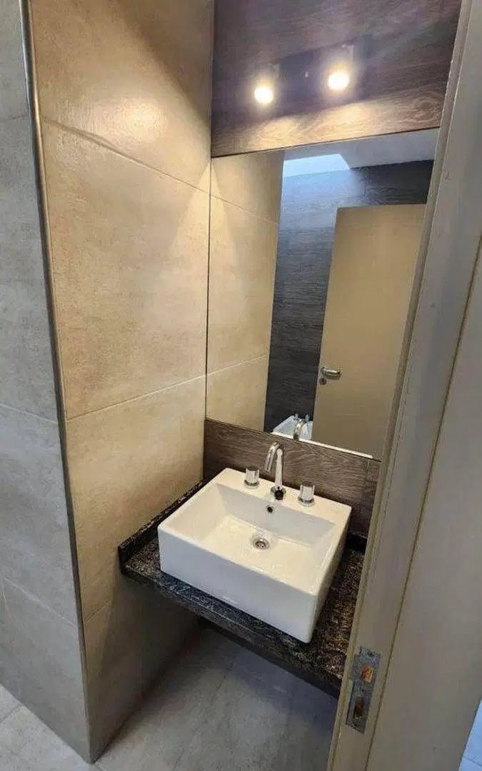 Duplex de diseño moderno, en alquiler, dos dormitorios con cochera
en housing en La Calera 5
