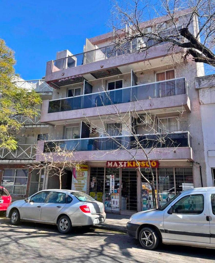 Foto de Departamento amplio en alquiler de un dormitorio con balcón Centro, imagen 1